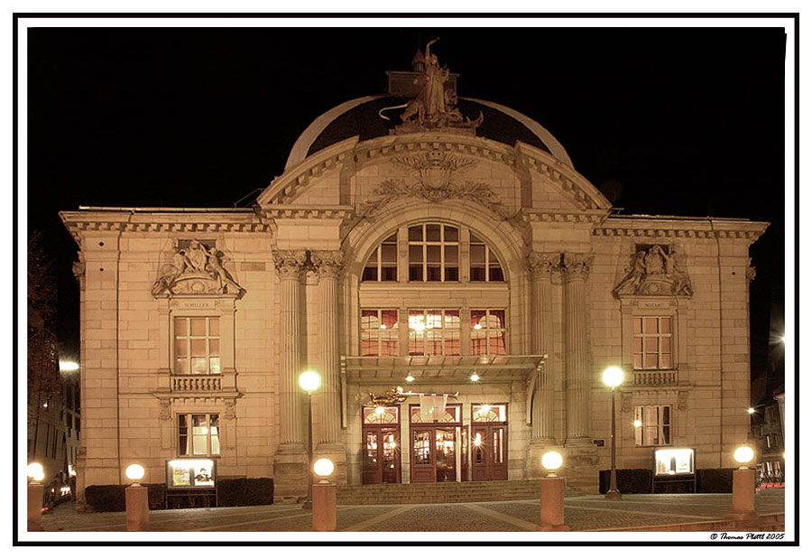 * Stadttheater *