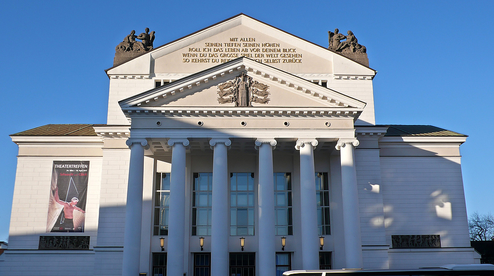 Stadttheater Duisburg, III