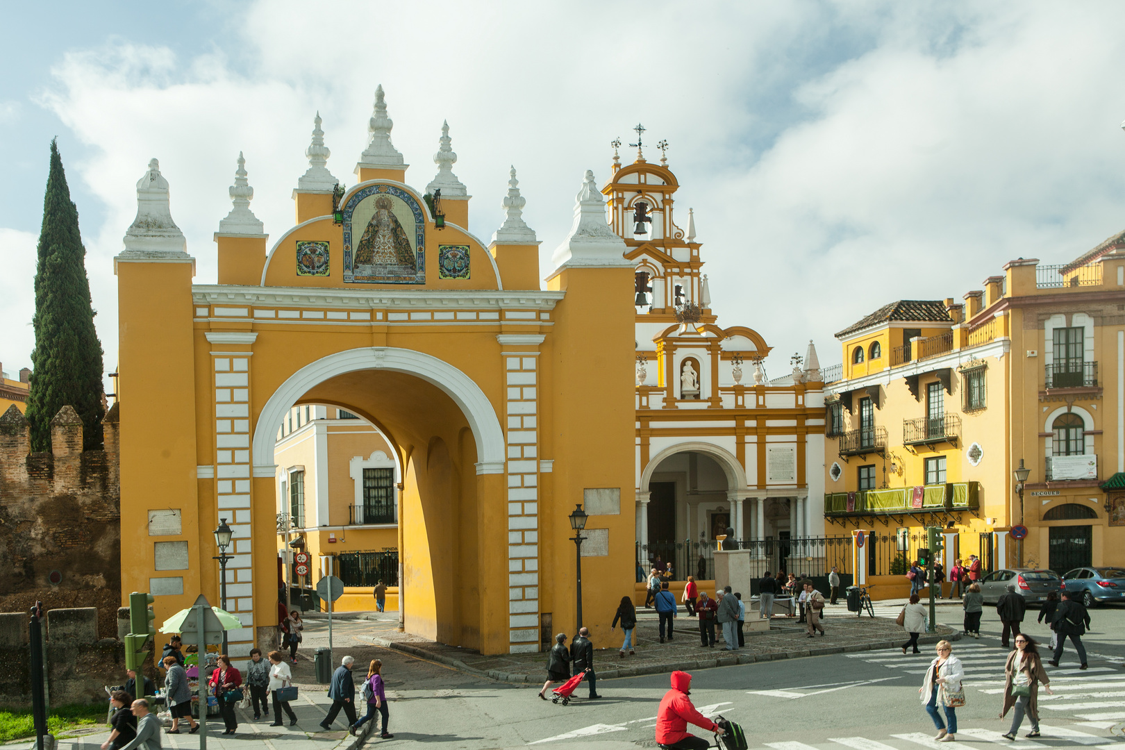 Stadttor La Macarena in Sevilla