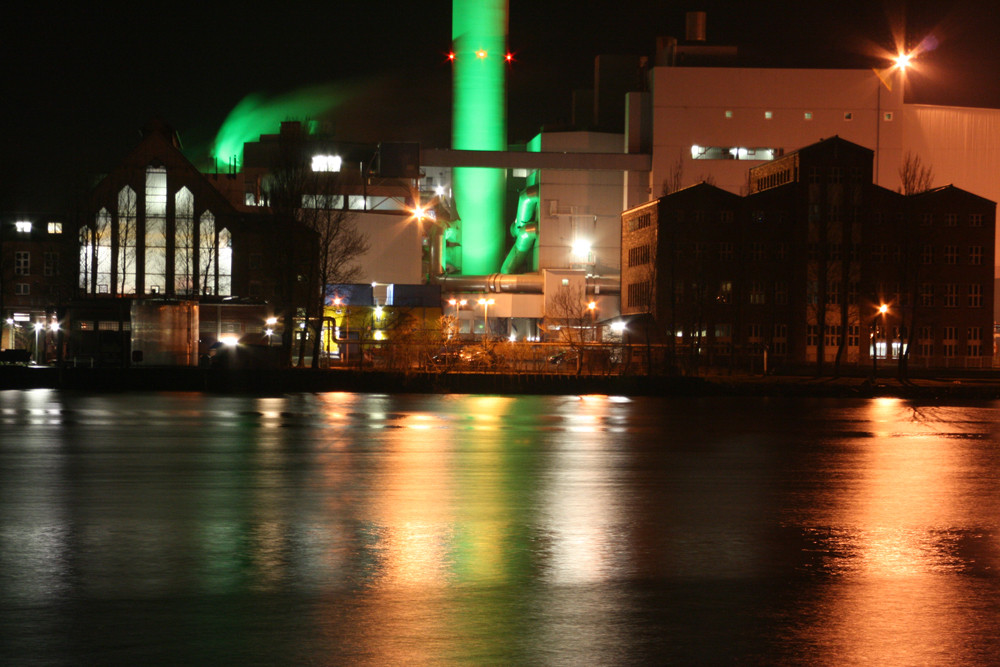 Stadtwerke Flensburg by night