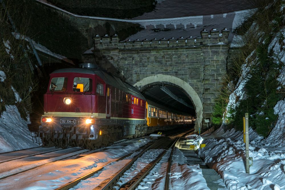 Städteexpress und Brandleitetunnel