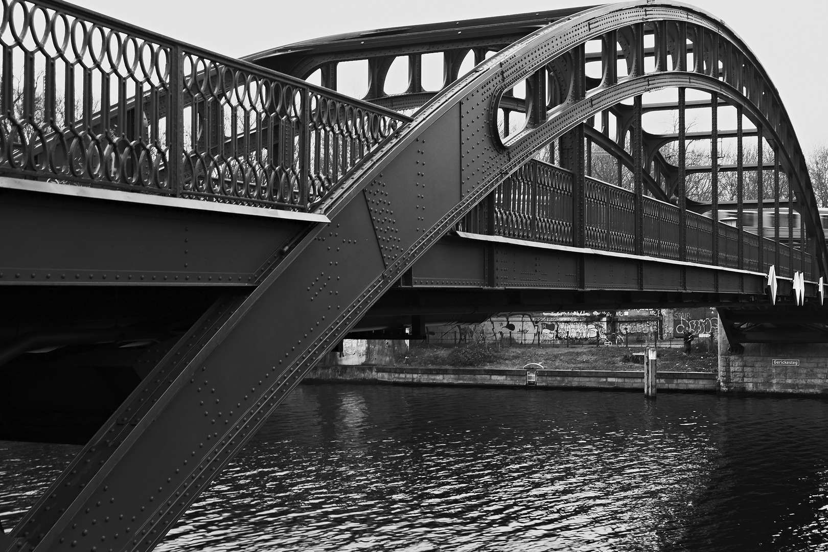 Stählerne Brücke in Berlin