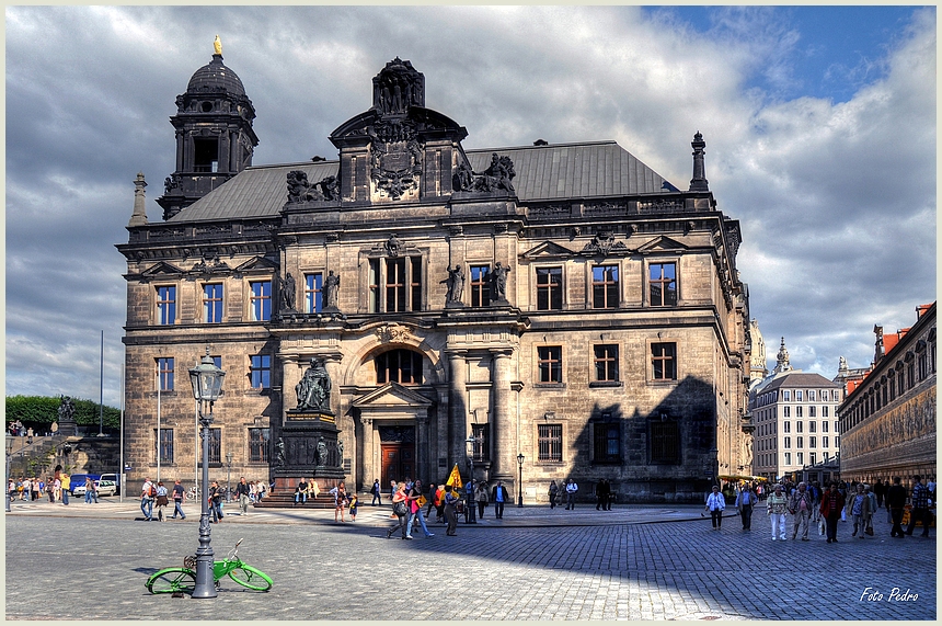 Ständehaus am Schloßplatz...