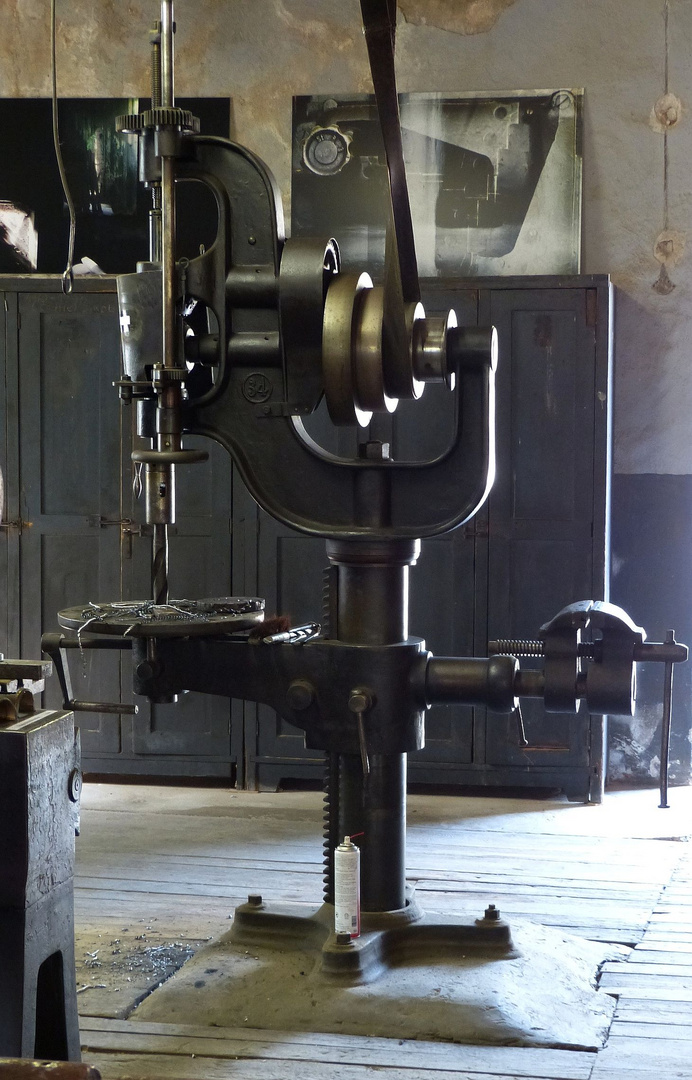Ständerbohrmaschine in der Fark'schen Werkstatt in Staufen