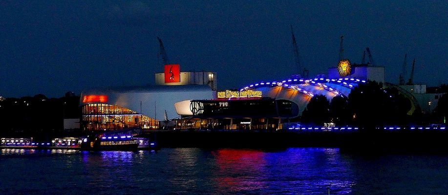 Stage-Theater @ Blue Port