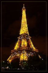 Stahlbau -beleuchtet-   (Copyright Tour Eiffel - Illuminations Pierre Bideau)