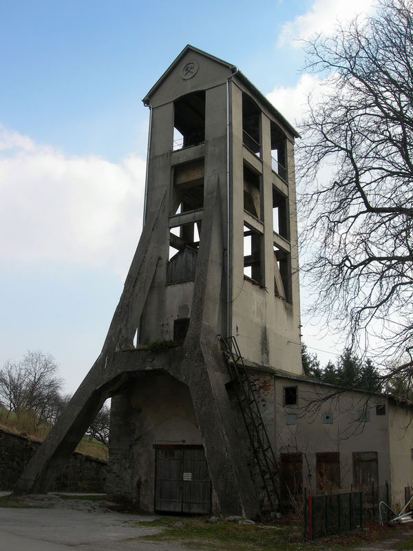 Stahlbetonförderturem Steinkohlebergwerk Grünbach