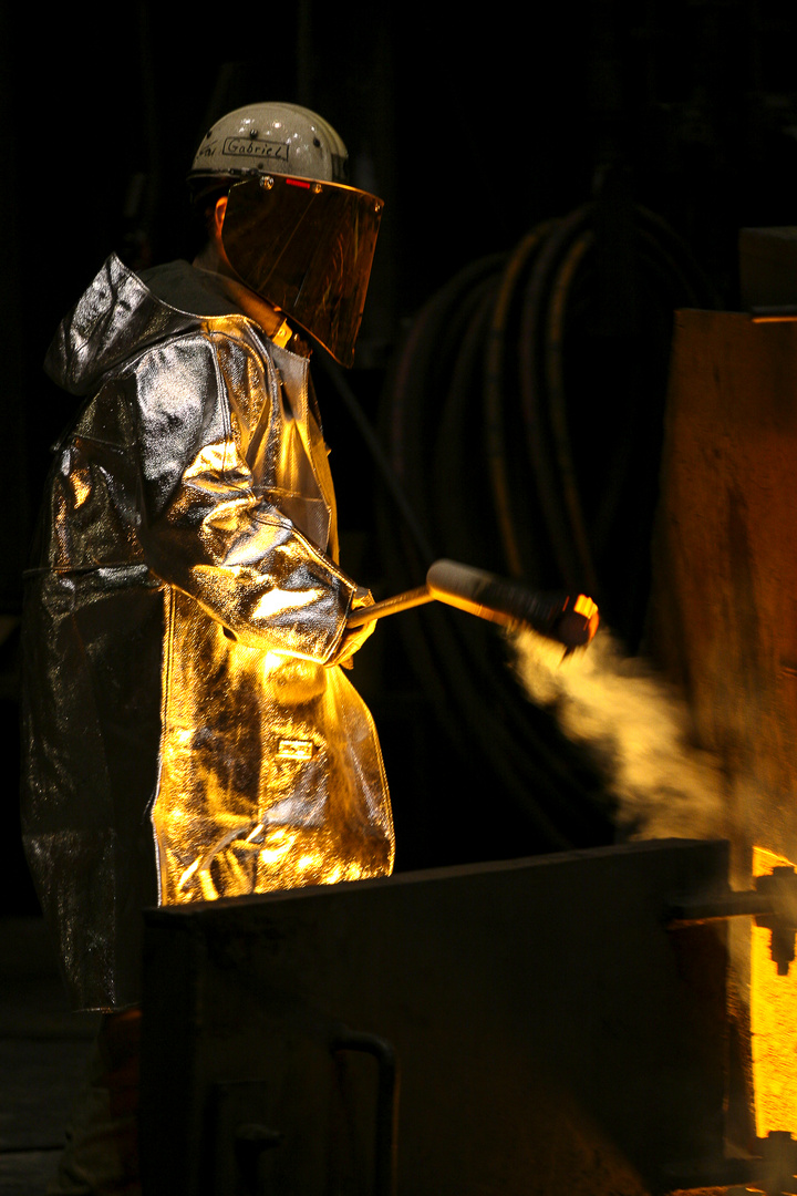 Stahlkocher bei ThyssenKrupp in Duisburg