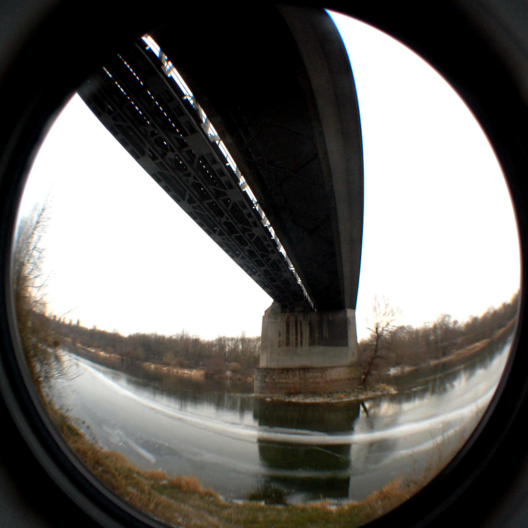 Stahlkonstruktion Rheinbrücke