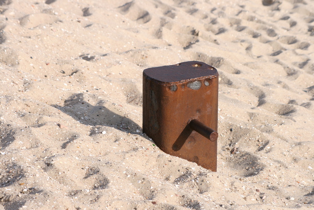 Stahlpoller am Bauhafen in Cuxhaven