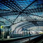 Stahlspinne über Berliner Hauptbahnhof