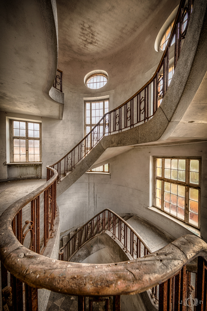 Stairway Hall - Das Haus der Offiziere