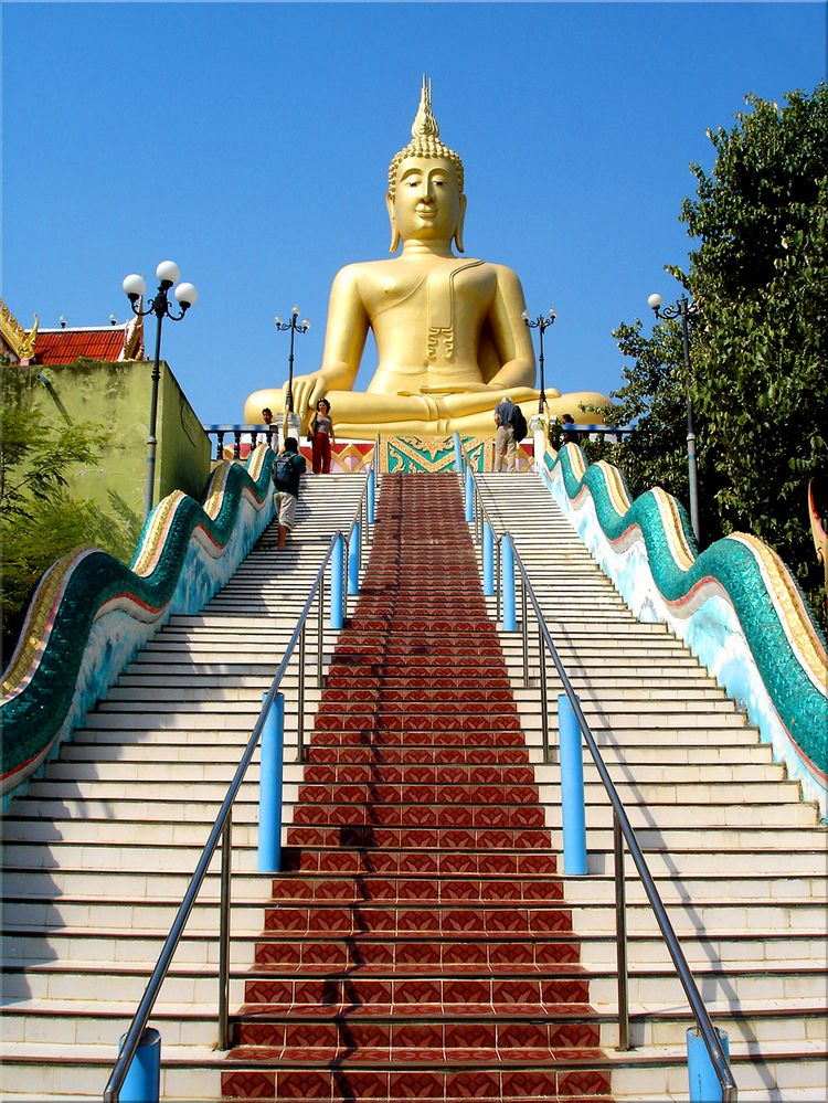 Stairway to Big Buddha, I