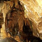 Stalagmiten und Stalaktiten