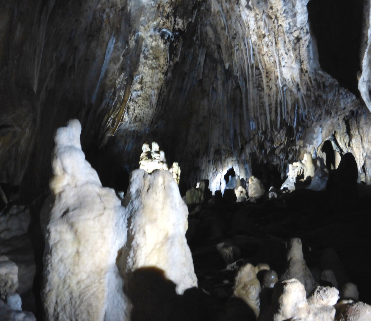 Stalagmitten und Stalaktitten