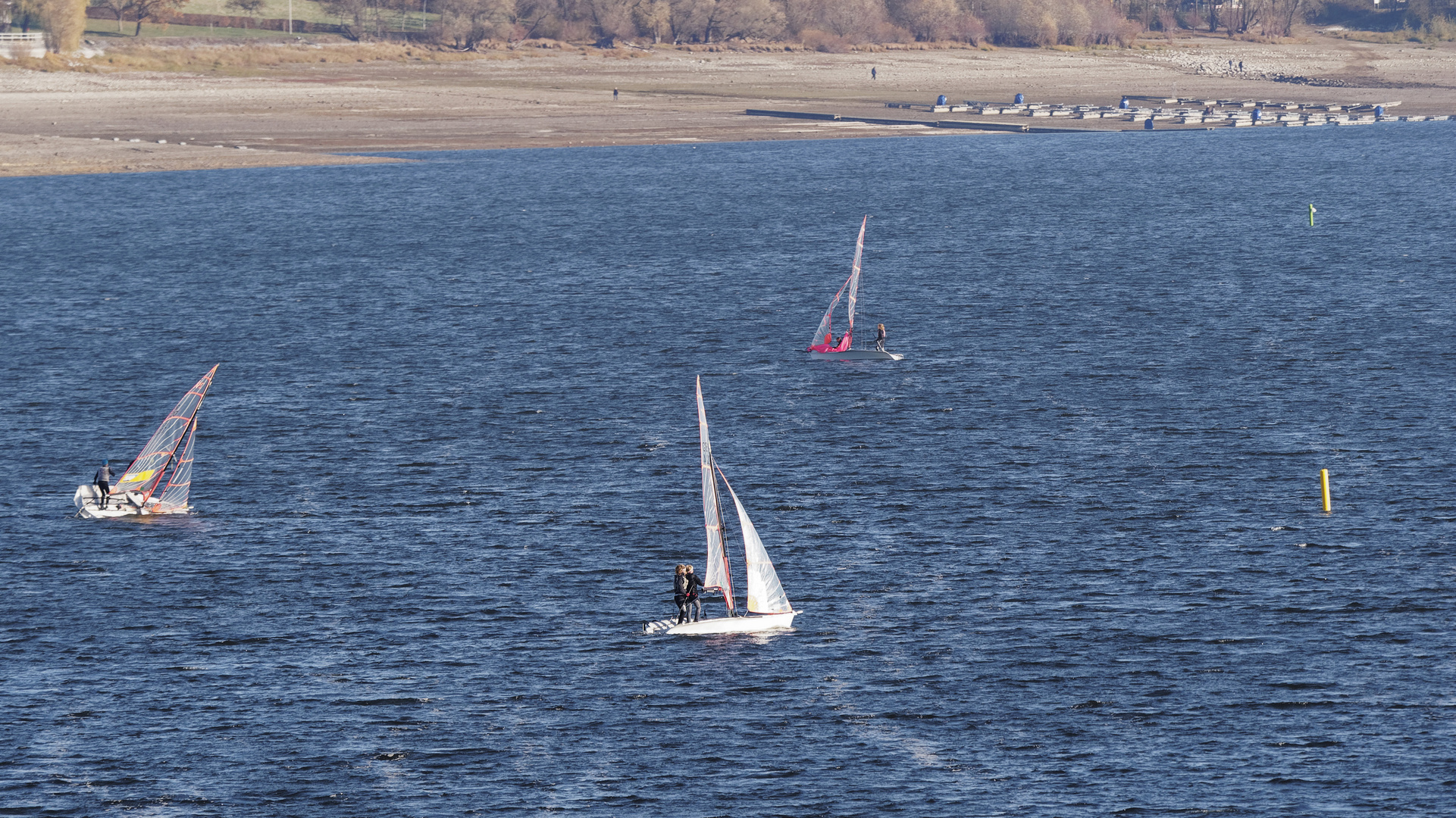 Stand-up Sailing auf dem Möhnestausee - funktioniert auch bei wenig Wasser!