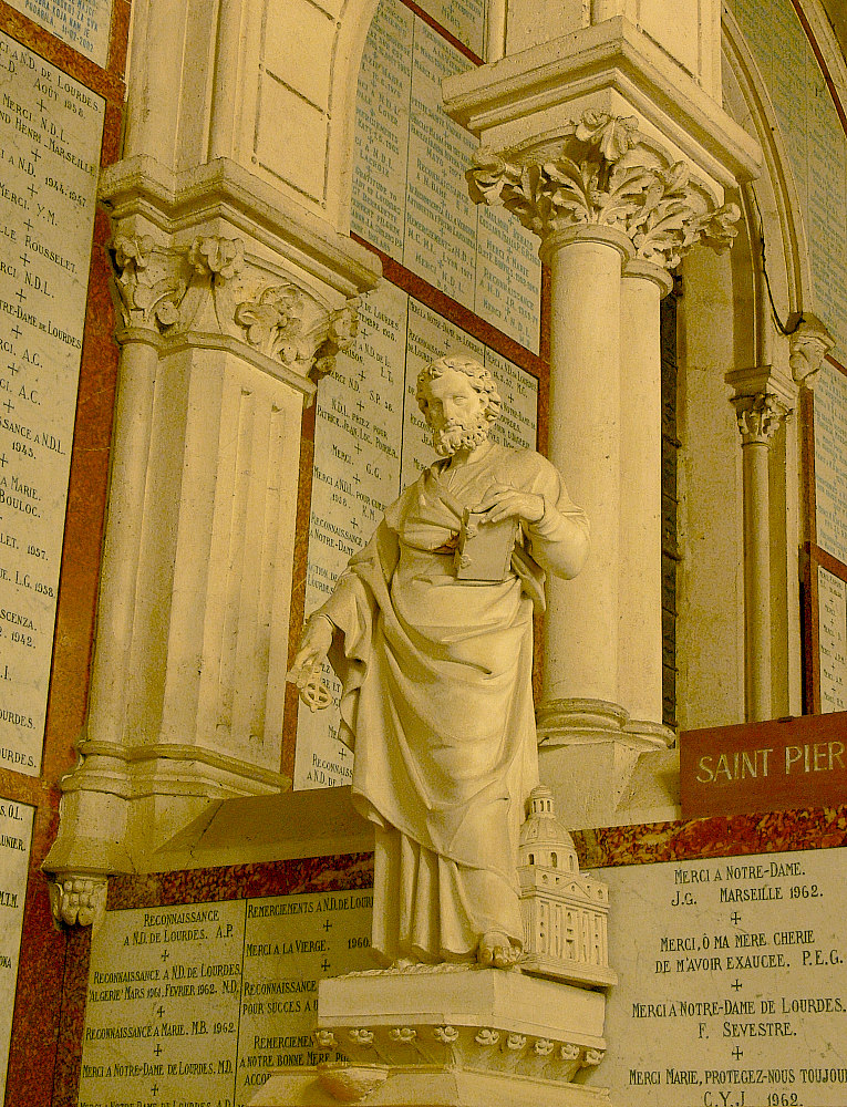 Standbild St. Petrus