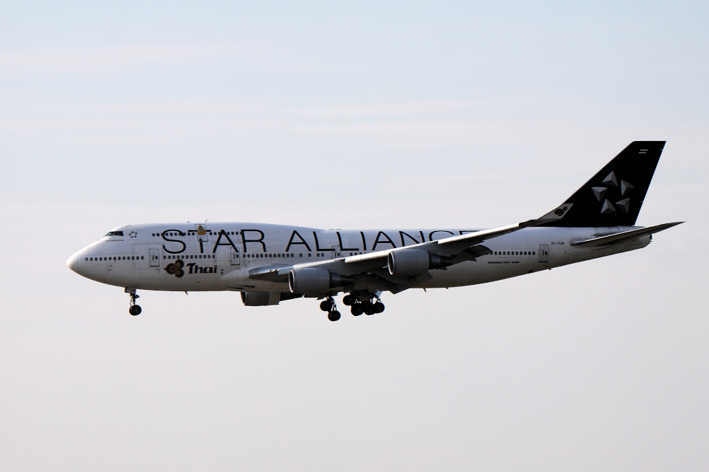 Star Alliance Jumbo Thai Airways Boeing 747-4D7