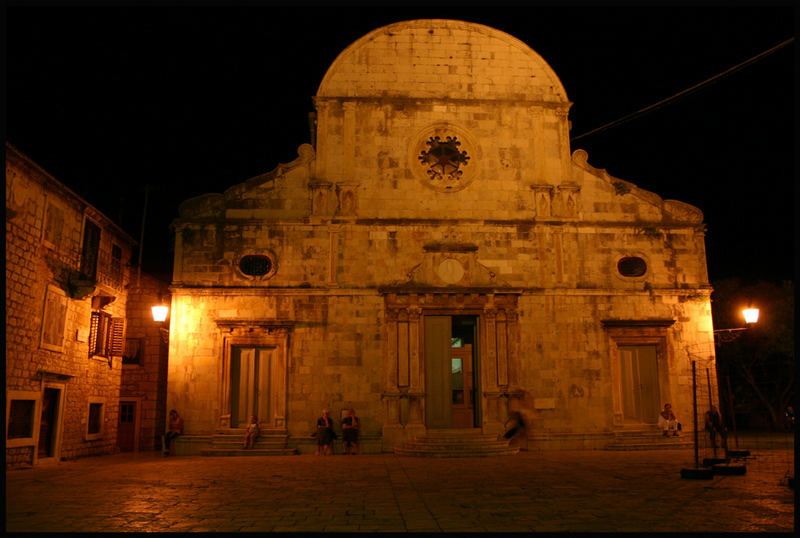 Stari grad- Crkva (CRO)