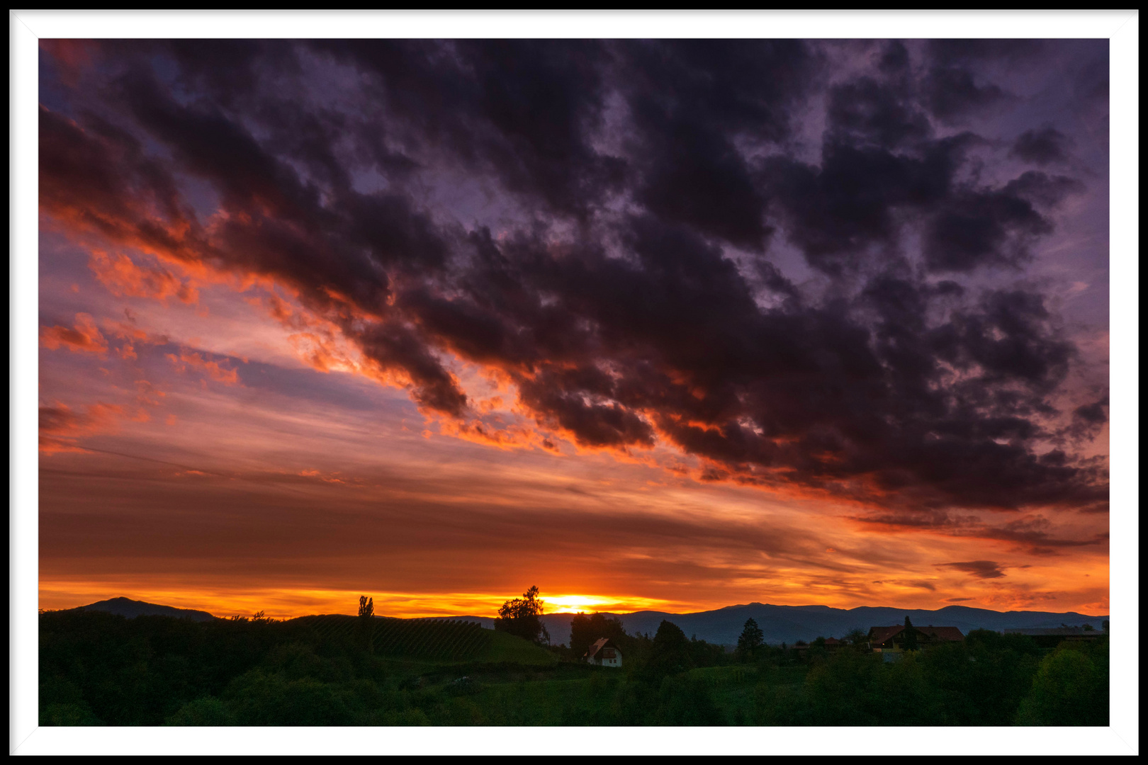 Starkes Abendrot in der Südsteiermark 