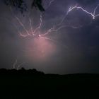 Starkes Wetterleuchten am Horizont