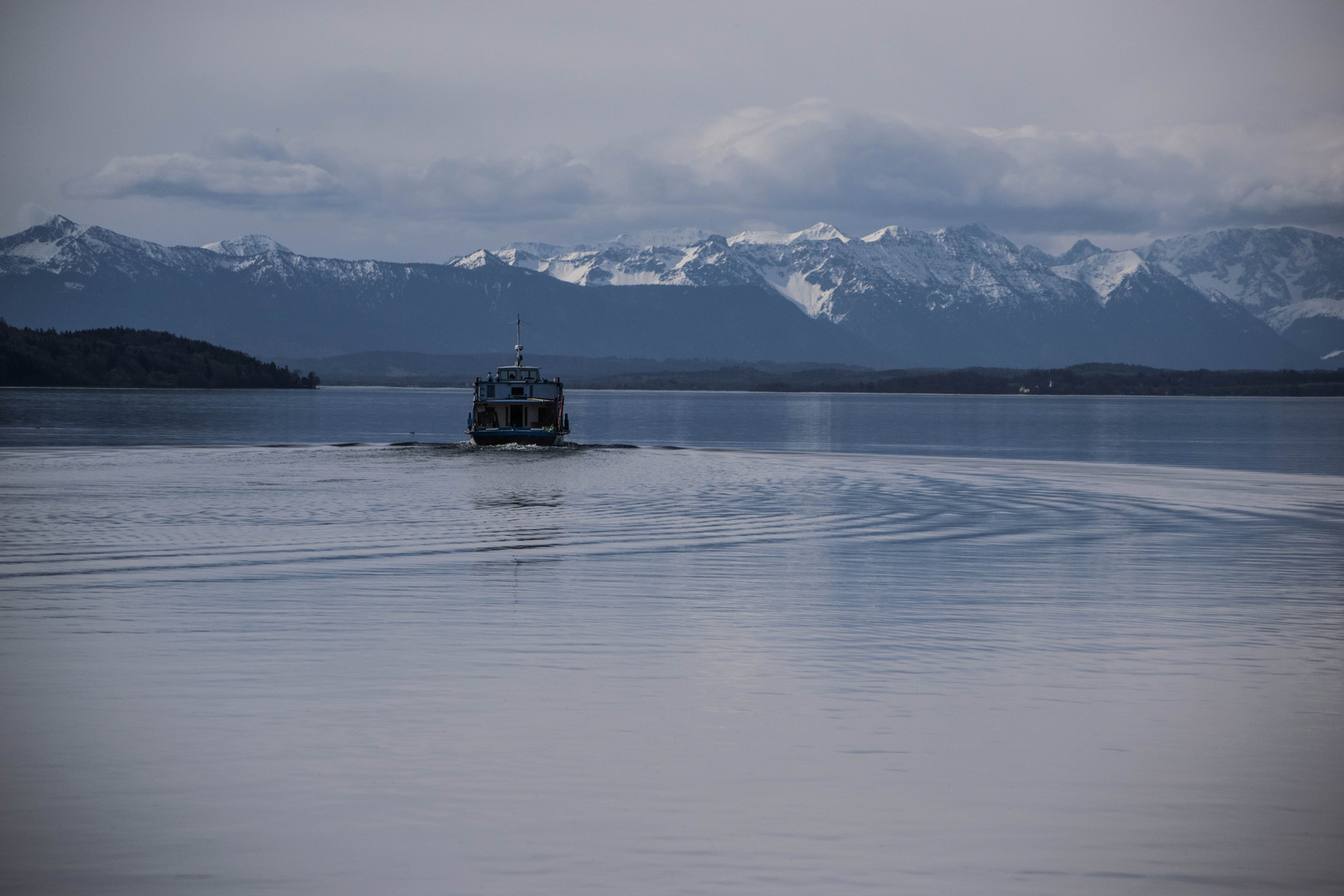 Starnberger See mit Alpen