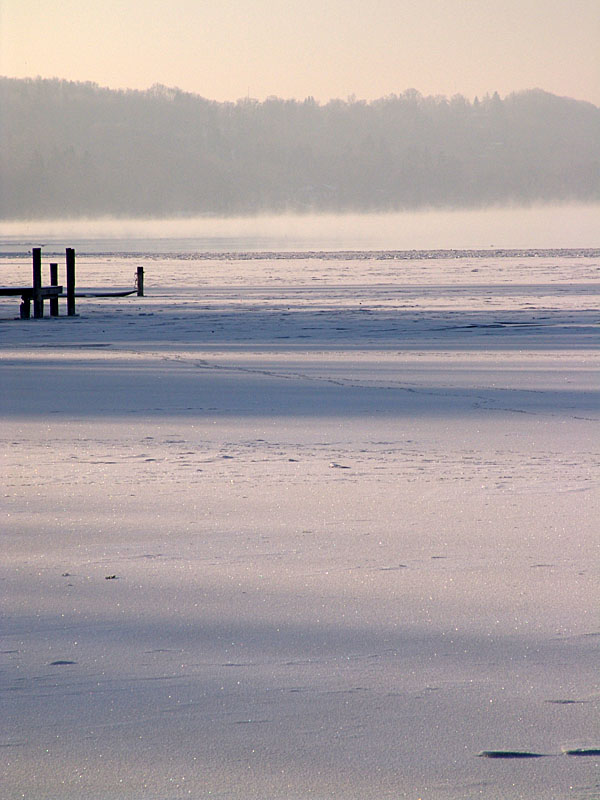 Starnberger See zugefroren II