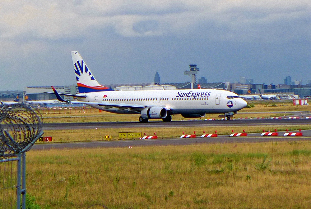 Start Abbruch gestern FRA Startbahn West, 737-800 TC - SNG