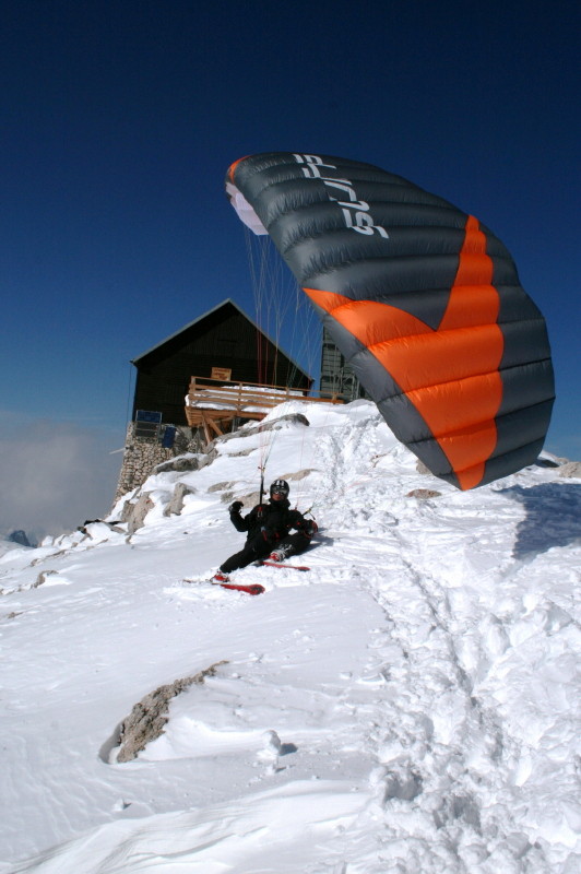 Start am Piz Boé bei 40 km/h Wind