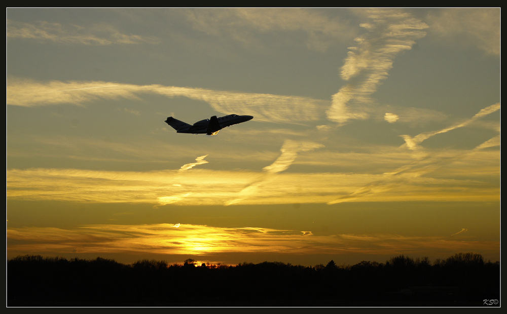 Start bei Sonnenuntergang