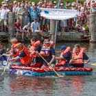 Start der Papierbootregatta in Büsum