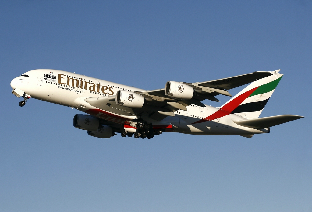 Start des Emirates A380 der außerdem der 6000.Airbus ist