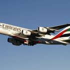 Start des Emirates A380 der außerdem der 6000.Airbus ist