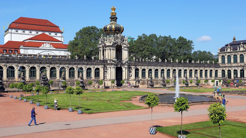 Start einer kleinen Serie aus sonnigen Junitagen im Dresdner Zwinger...Teil 1