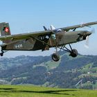 Start eines PC-6 Turbo-Porter von einem Feldflugplatz