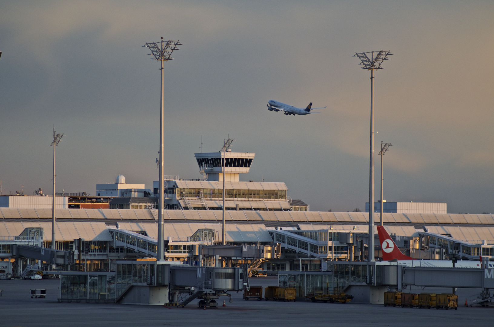 Start im Sonnenuntergang