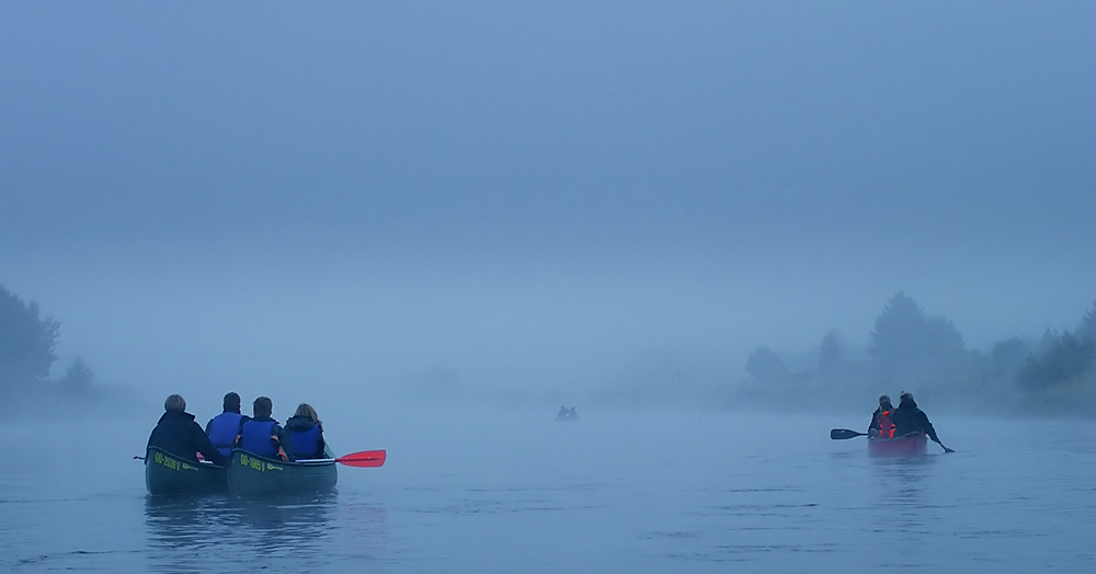 Start in den Nebel... (Im Kanu auf der Weser)