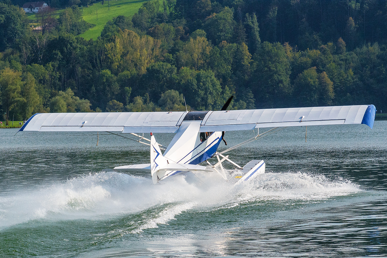 Start mit dem Wasserflugzeug