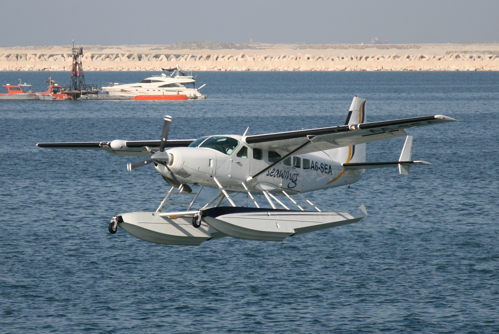 Start Wasserflugzeug in Dubai