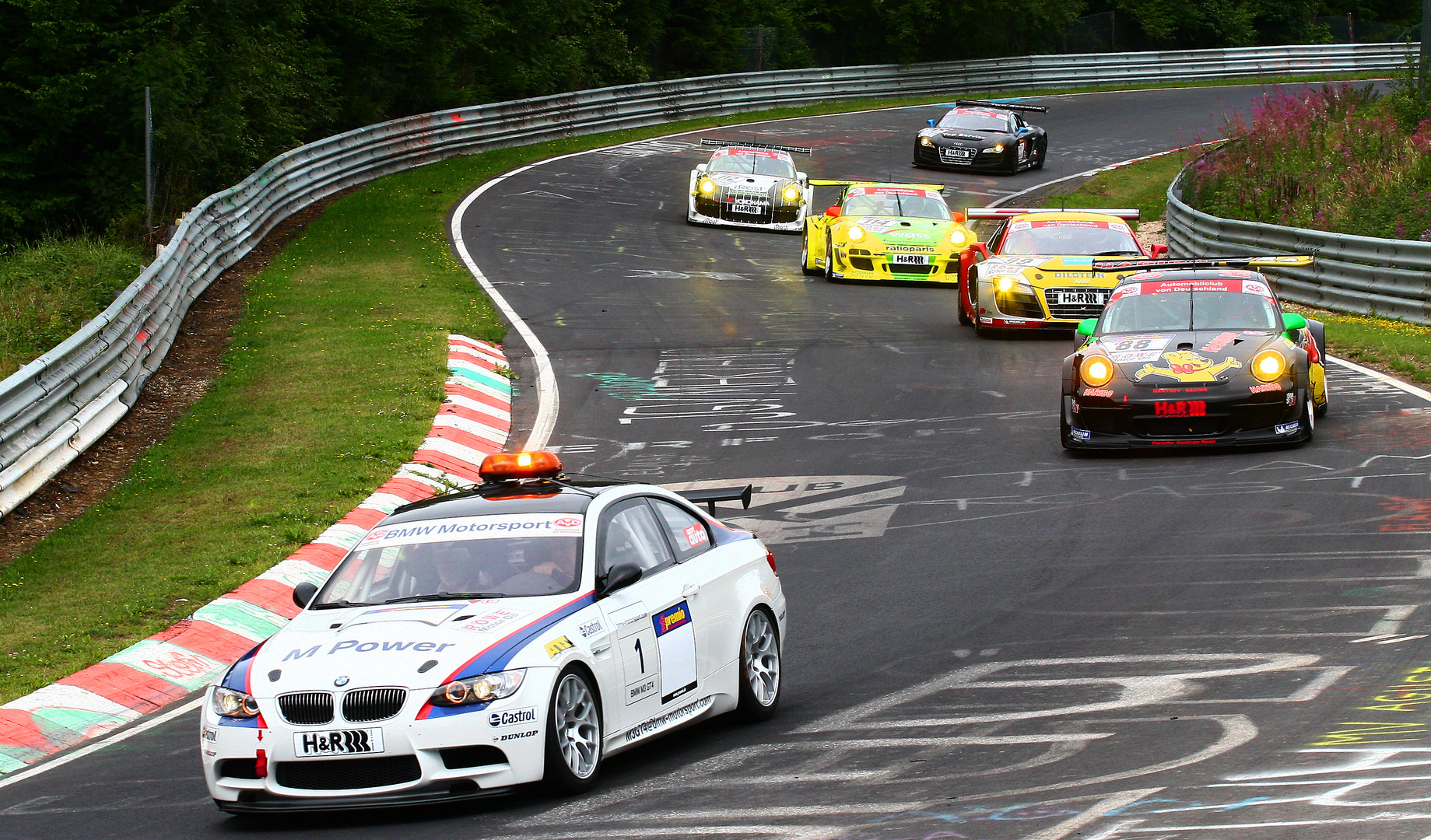 Start zum VLN Saisonhöhepunkt 2010