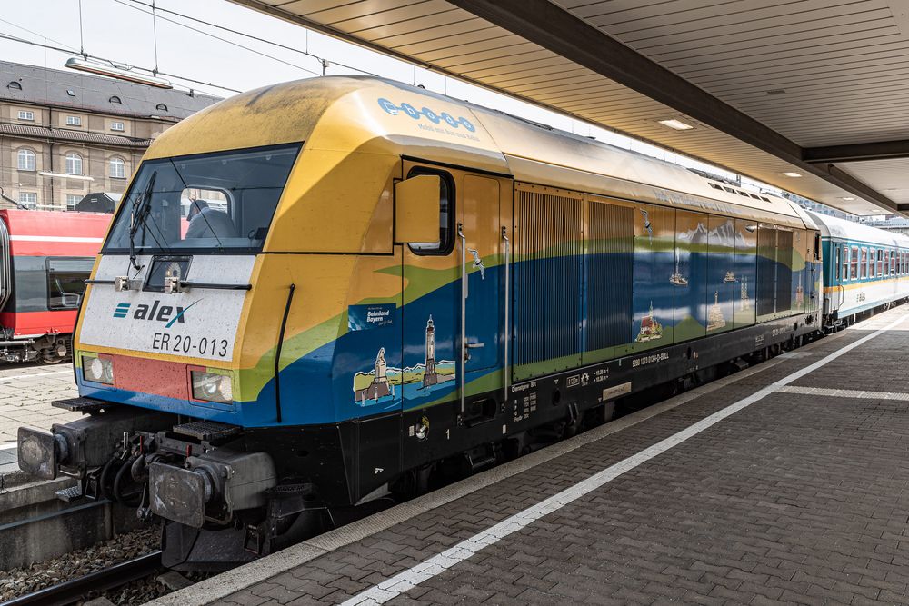 Startbereite ALEX Diesellok im Münchner Hauptbahnhof