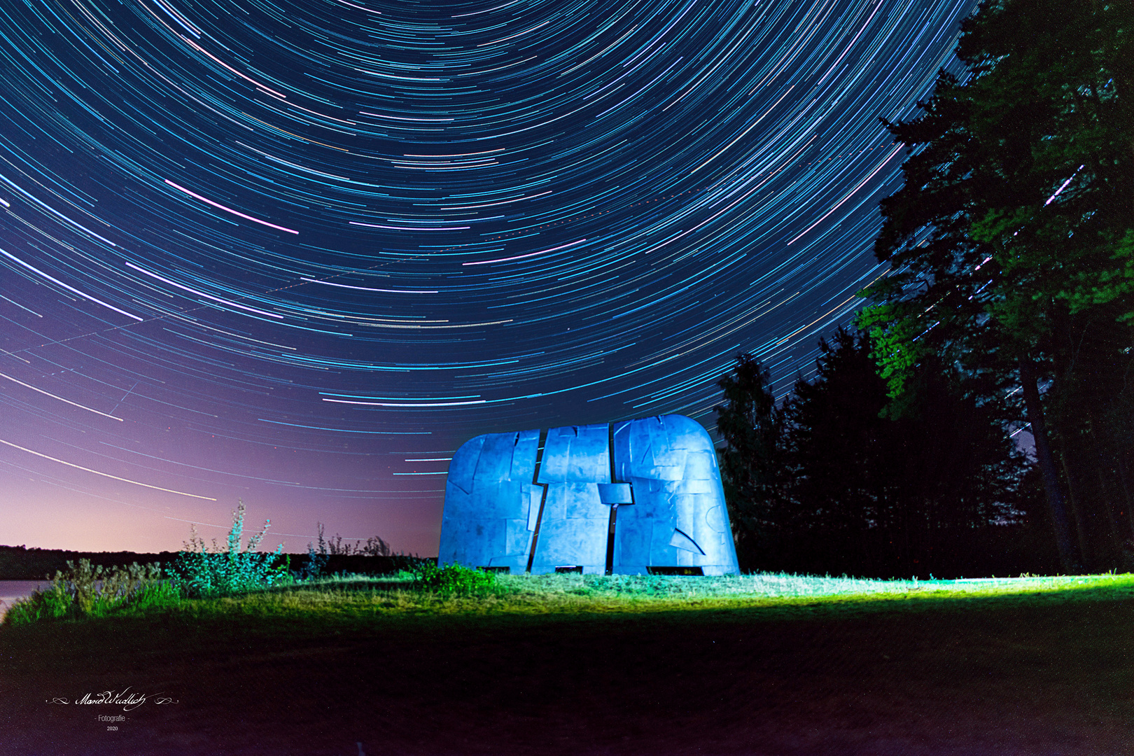 Startrail Skulptur "große Schulter" Rothsee/ Mittelfranken