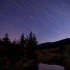 Startrails am Bergbach