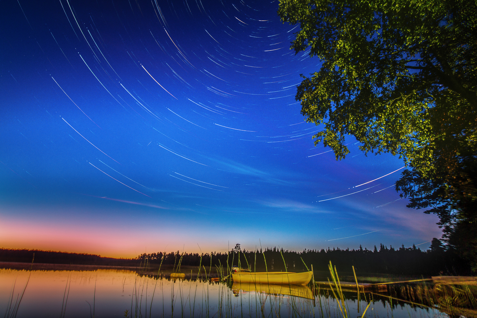 Startrails am Skogshyltasjön-Smaland-Schweden 