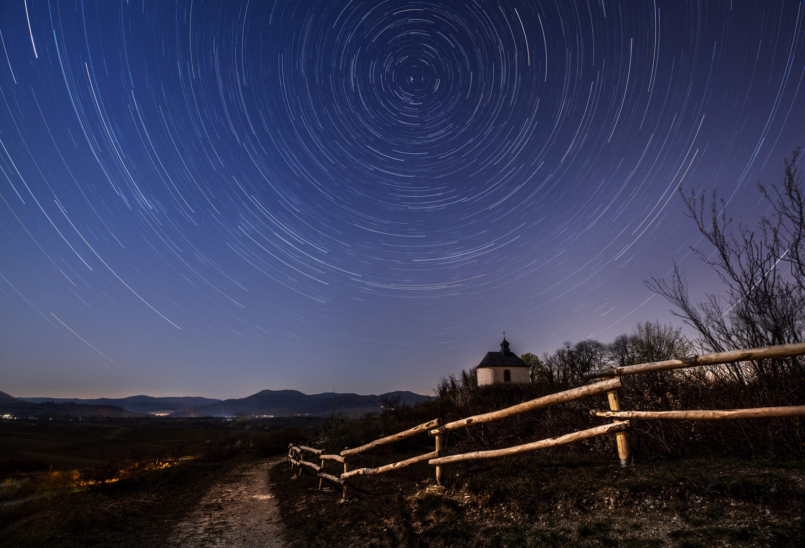 Startrails an der kleinen Kalmit...