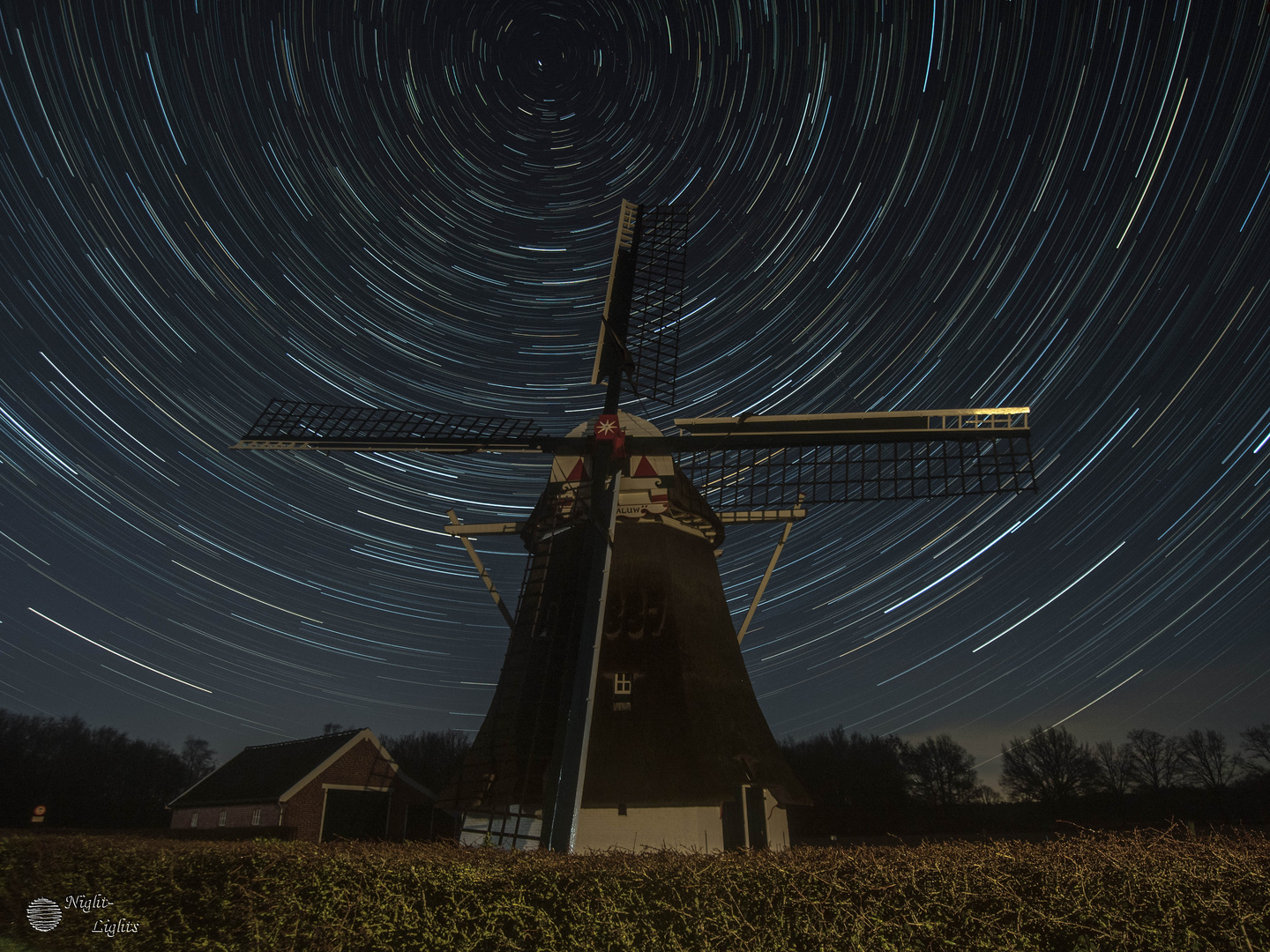 Startrails mit Windmühle