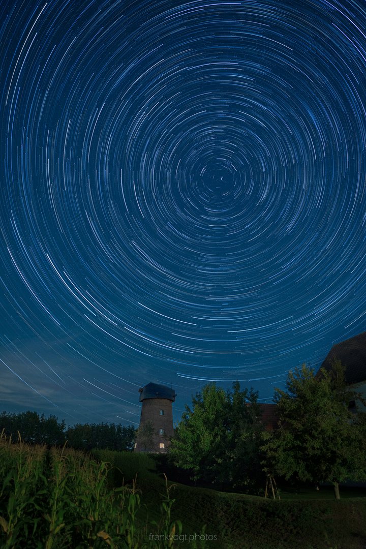 Startrails Startrails über der Lüdinghausener Windmühle