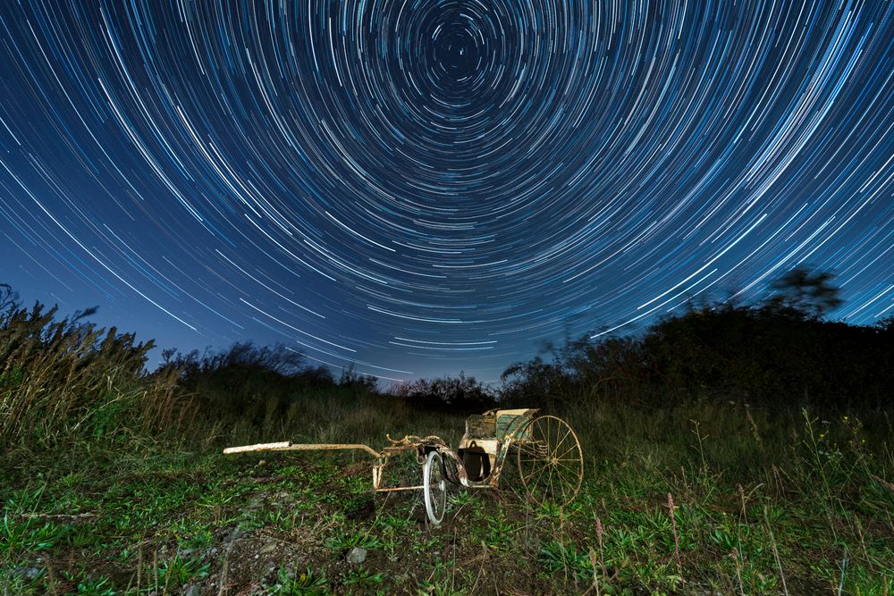 Startrails vs. Hawazuzie