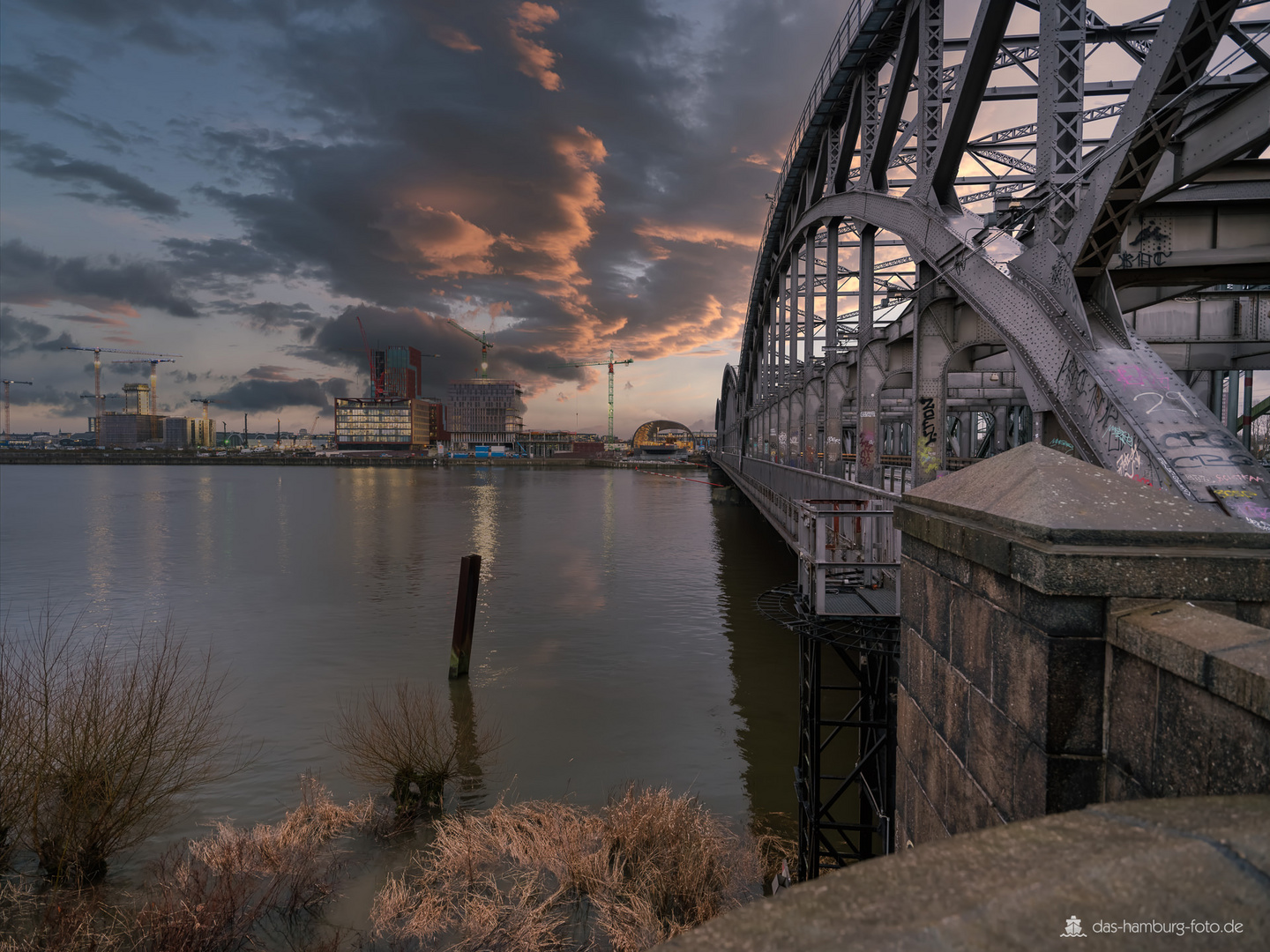 Startseite 08.01.2024 - Freihafen-Elbbrücke Hamburg