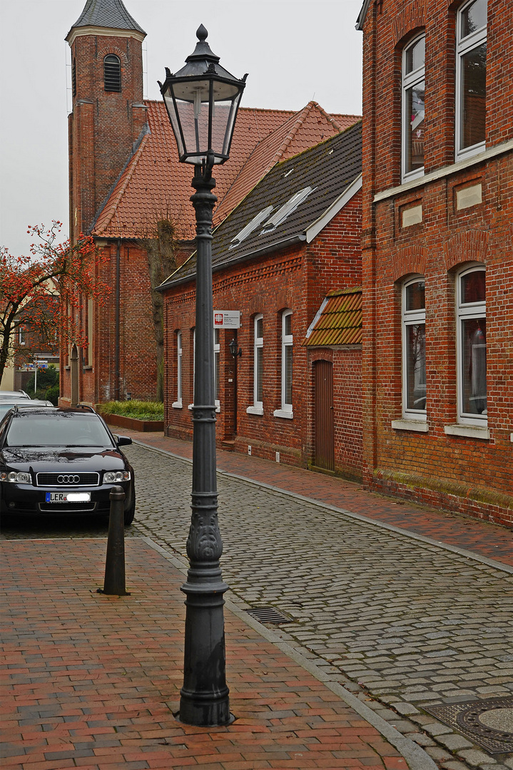 Staßenlaterne in der Altstadt von Leer